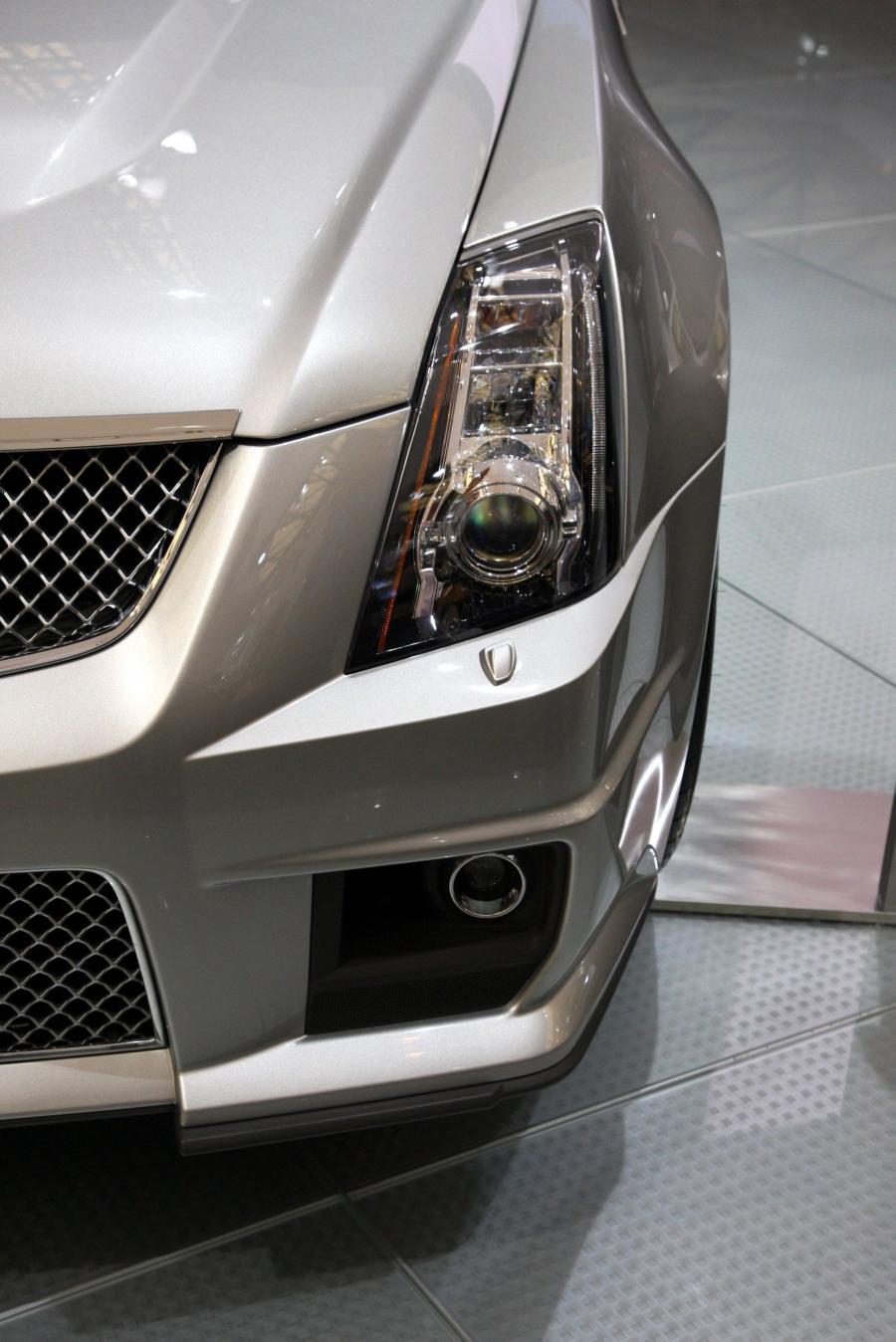  Cadillac CTS-V Coupe 2010 года  (фото 86 из 315)
